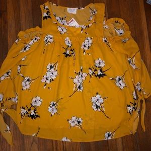 Flowy Yellow Flowered Long Sleeve
